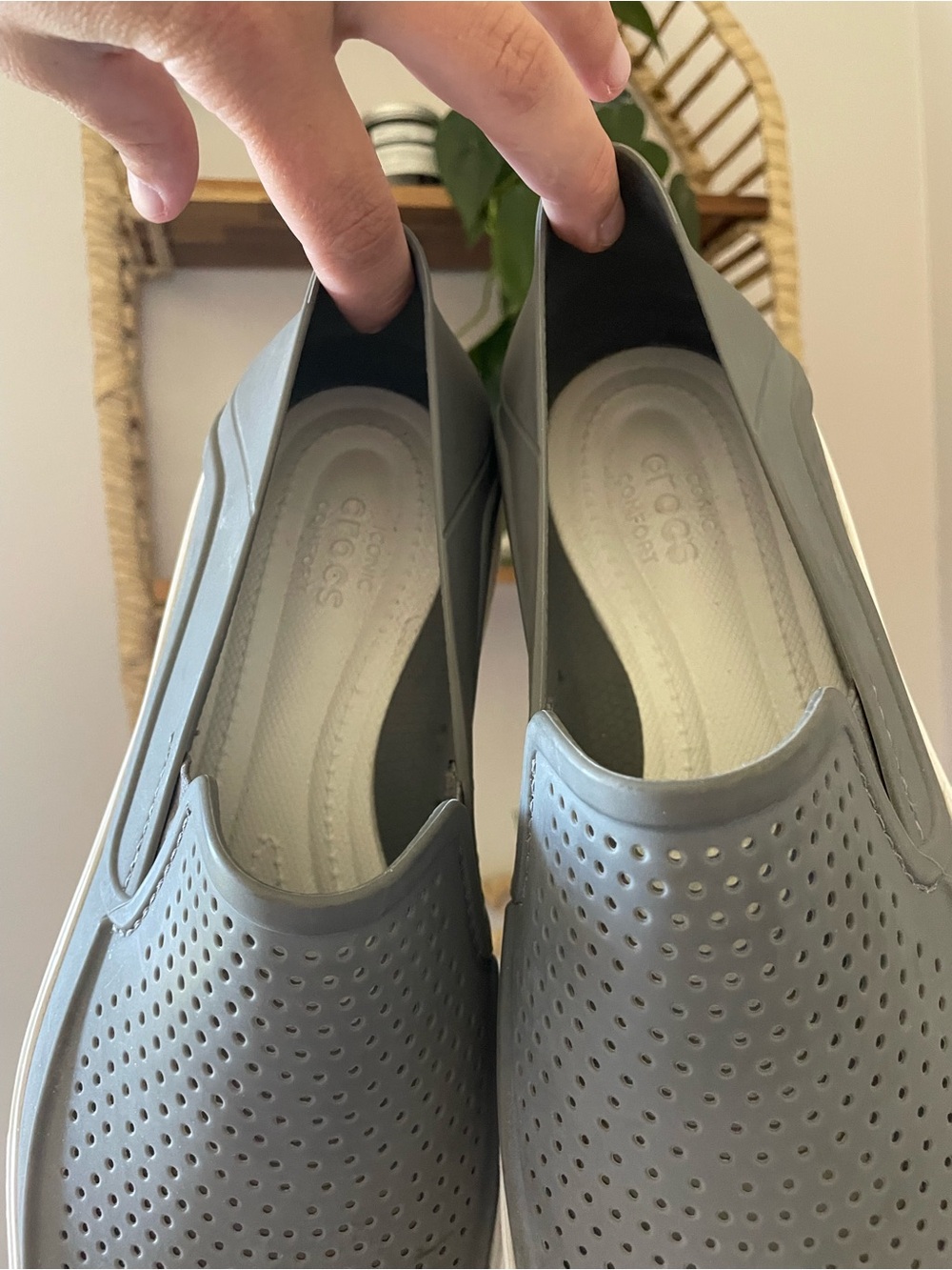 CROCS Men’s Citilane Roka Slip-On Shoe Gray Size 9 - Picture 3 of 4